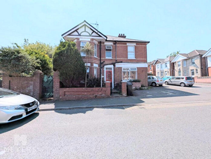 Studio To Rent In Green Road, Bournemouth, BH9