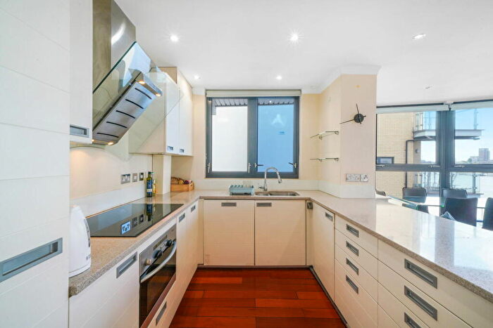 2 Bedroom Flat For Sale In Westferry Road, London, E14