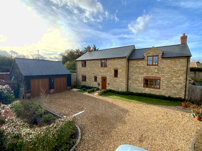 5 Bedroom Detached House For Sale In Reindeer Court, Potterspury, Towcester, NN12