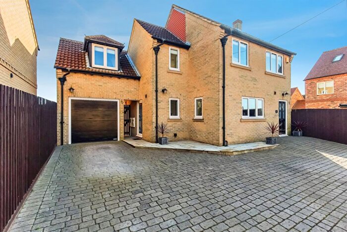 3 Bedroom Detached House For Sale In Horsegate Lane, Whittlesey, Peterborough, PE7