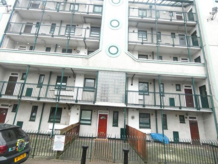 Studio To Rent In Tasker House, Wallwood Street, London, E14