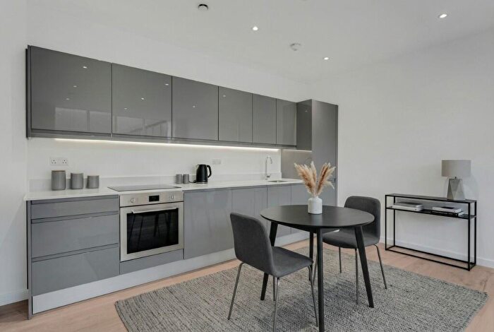 2 Bedroom Flat To Rent In **Limited Offer: Weeks Rent Free - Sunrise Parkway, Milton Keynes, MK14