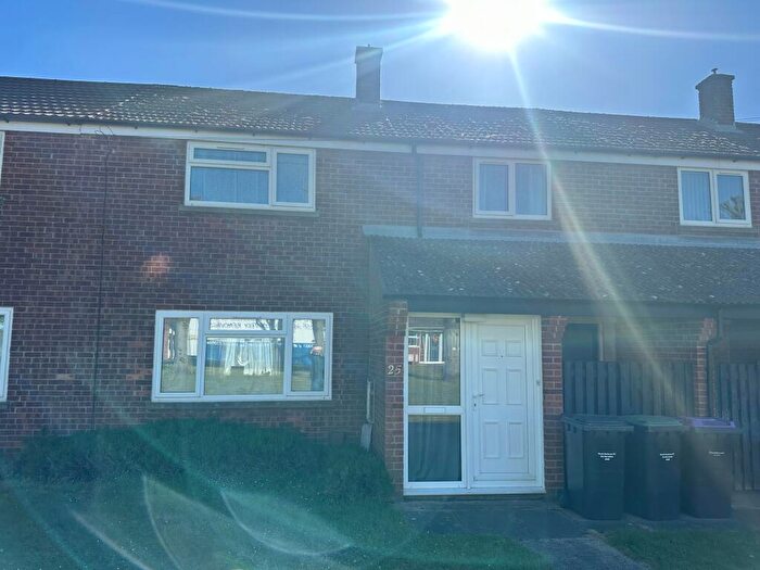 3 Bedroom Terraced House To Rent In North Drive, Cranwell, NG34