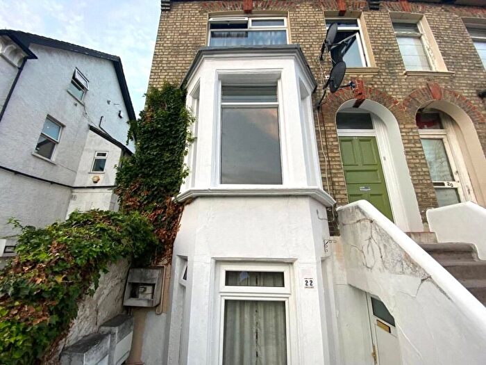 1 Bedroom Flat For Sale In Clifton Road, London, SE25