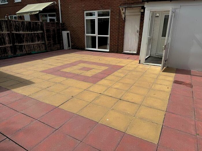 4 Bedroom Terraced House To Rent In Kineton Close, Redditch, B98