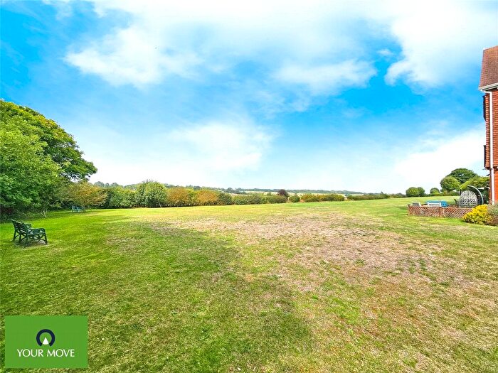 2 Bedroom Flat To Rent In Foreland Heights, Broadstairs, Kent, CT10