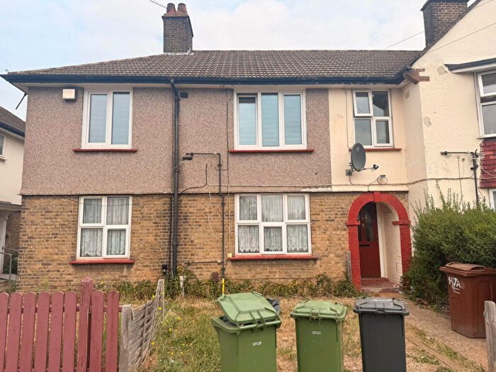 2 Bedroom Maisonette To Rent In Lambourne Road, Barking, IG11