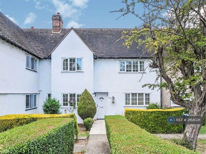 3 Bedroom Terraced House To Rent In Well Hall Road, London, SE9