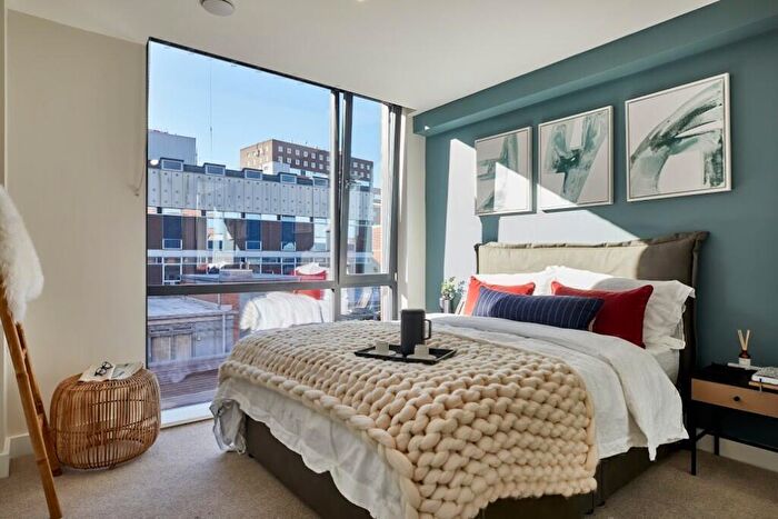 1 Bedroom Apartment To Rent In Newhall Walk, Birmingham, B3