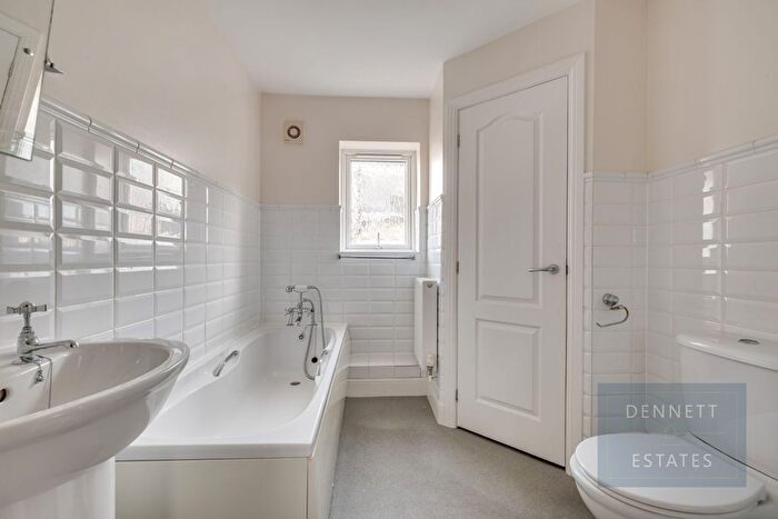 2 Bedroom Flat For Sale In Crescent Avenue, Plymouth, PL1