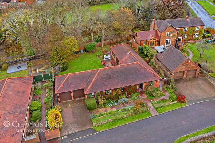 4 Bedroom Detached House For Sale In Rickyard Close, Bradwell Village, Milton Keynes, MK13