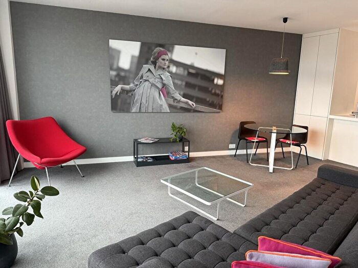 2 Bedroom Apartment To Rent In Rotunda, Birmingham, B2