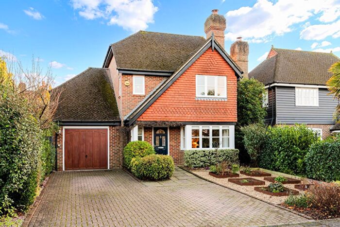 4 Bedroom Detached House For Sale In Greshams Way, Edenbridge, Kent, TN8