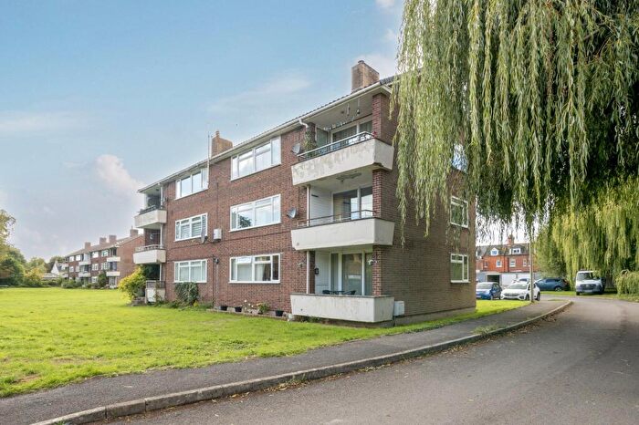 2 Bedroom Flat For Sale In Churchill Court, Wilton, SP2