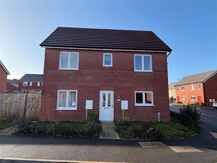 3 Bedroom House To Rent In Munday Lane, Warwick, CV34