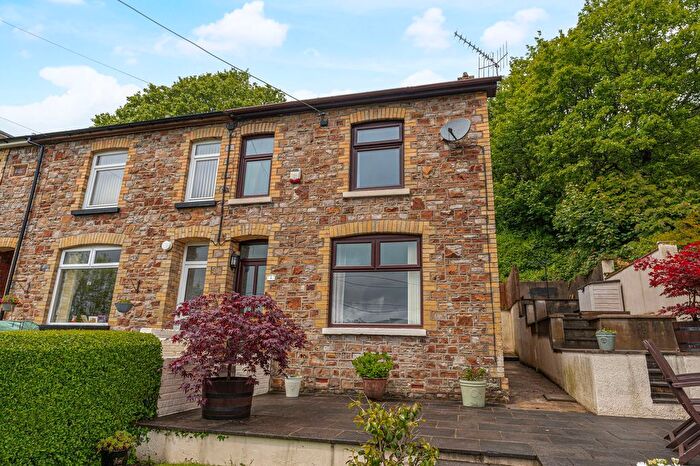 3 Bedroom Semi-Detached House For Sale In Stoney Road, Garndiffaith, NP4