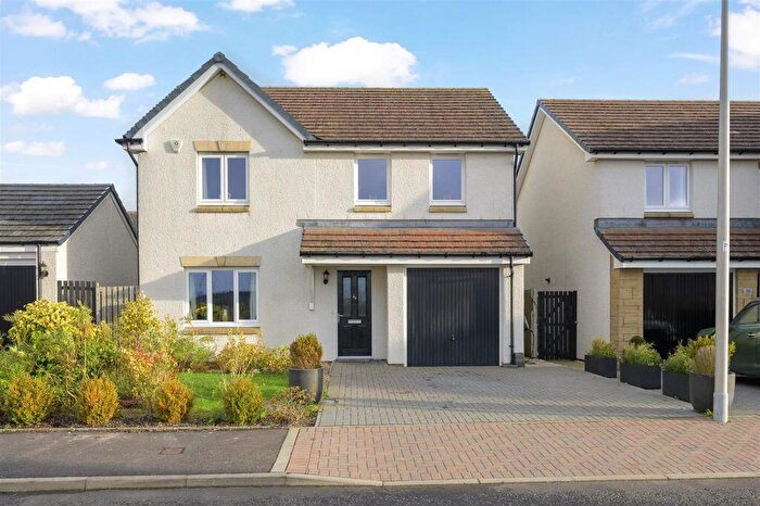4 Bedroom Detached House For Sale In Russell Avenue, Kingseat, KY12