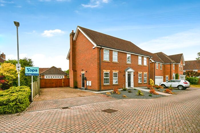 4 Bedroom Detached House For Sale In Chapel Garth, Holme-On-Spalding-Moor, YO43