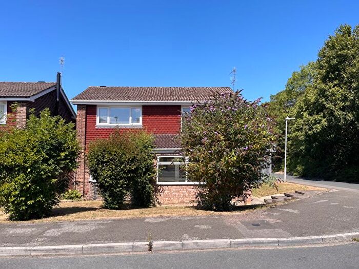 4 Bedroom Detached House To Rent In Millfields, Hucclecote, Gloucester, GL3