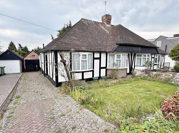 2 Bedroom Semi-detached Bungalow For Sale In Morningside Avenue, Portchester, PO16