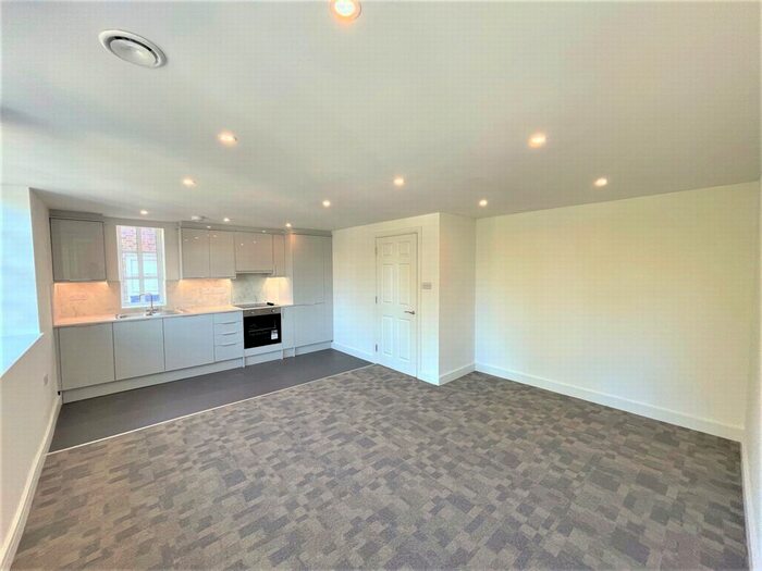 1 Bedroom Flat To Rent In Milton Road, Gravesend, DA12