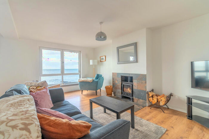 3 Bedroom Maisonette For Sale In Shoretack Court, Gourdon, DD10