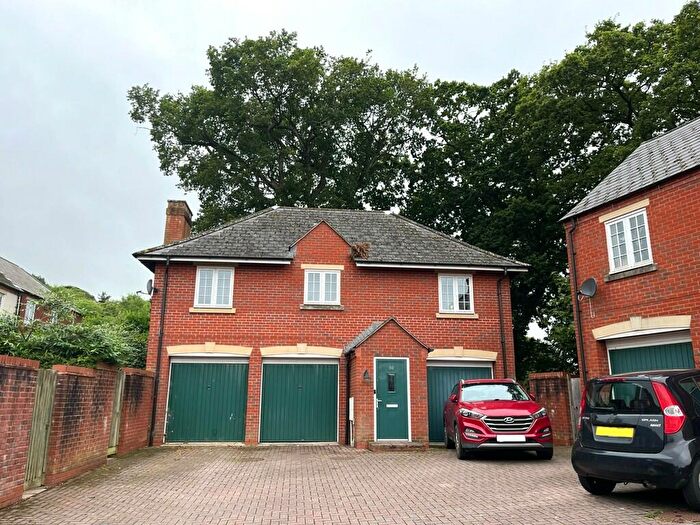 2 Bedroom Apartment For Sale In Heyridge Meadow, Cullompton, EX15