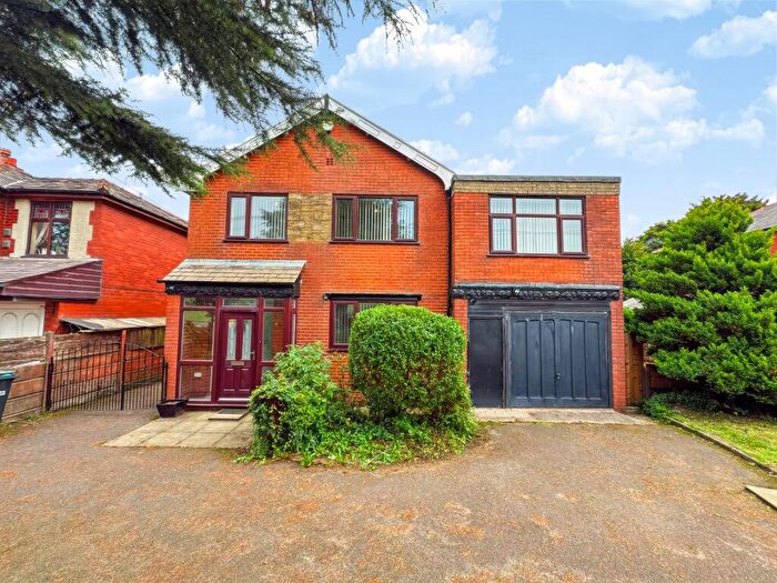 4 Bedroom Detached House To Rent In Salford Road, Bolton, BL5