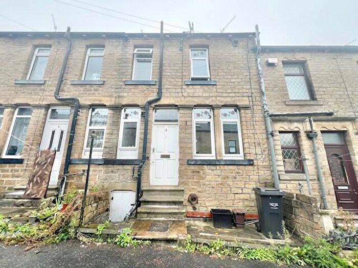 1 Bedroom Terraced House To Rent In High Street, Greetland, Halifax, HX4