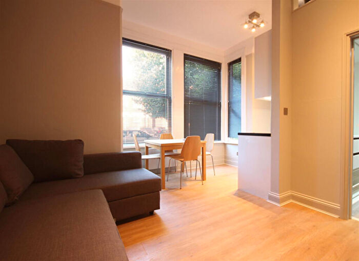 1 Bedroom Apartment To Rent In Connaught Road, London, NW10