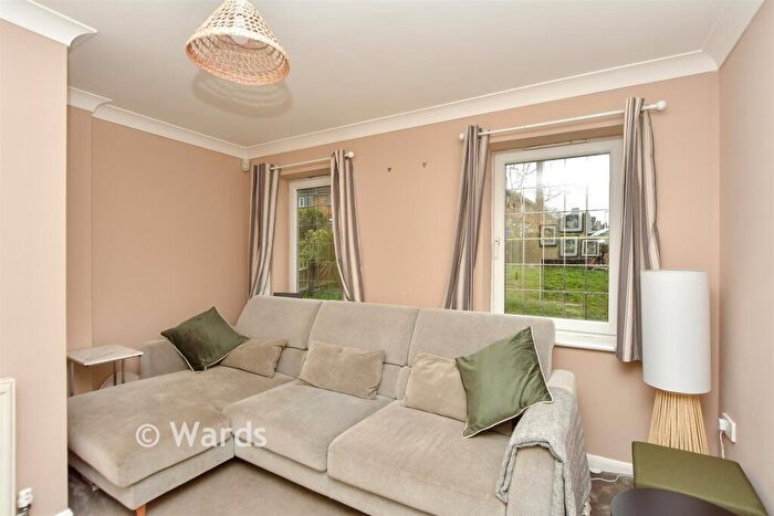 3 Bedroom Semi Detached House For Sale In Dale Road, Rochester, Kent, ME1