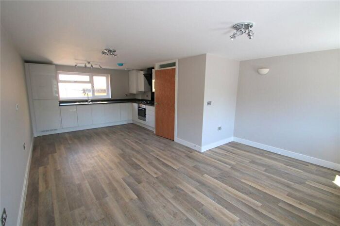1 Bedroom Apartment To Rent In Court View, Bedminster, Bristol, BS3