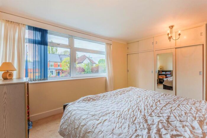 2 Bedroom Flat For Sale In Carlton Gardens, Warwick Avenue, Coventry, CV5