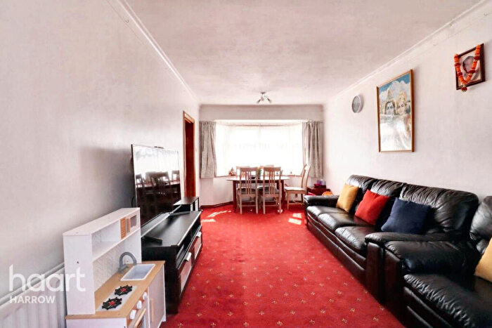 3 Bedroom Semi-Detached House For Sale In Taunton Way, Stanmore, HA7