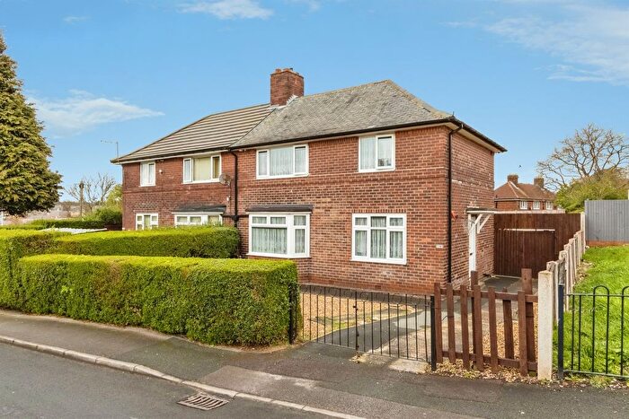 4 Bedroom Semi-detached House For Sale In Mardale Crescent, Leeds, LS14