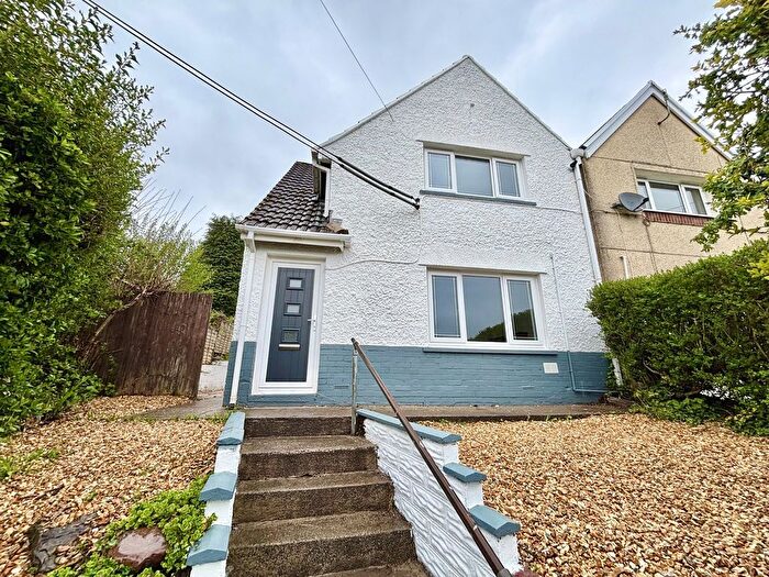 3 Bedroom Semi-Detached House For Sale In Cilmaengwyn Road, Pontardawe, Swansea., SA8