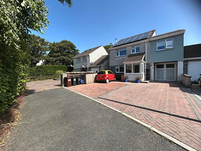 5 Bedroom Link Detached House For Sale In Lender Lane, Mullion, Helston, TR12