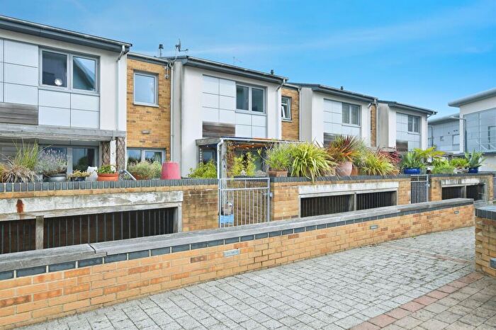 4 Bedroom Town House For Sale In Norton Way, Poole, BH15