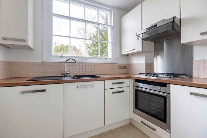 2 Bedroom Flat To Rent In Montpellier Parade, Cheltenham, GL50