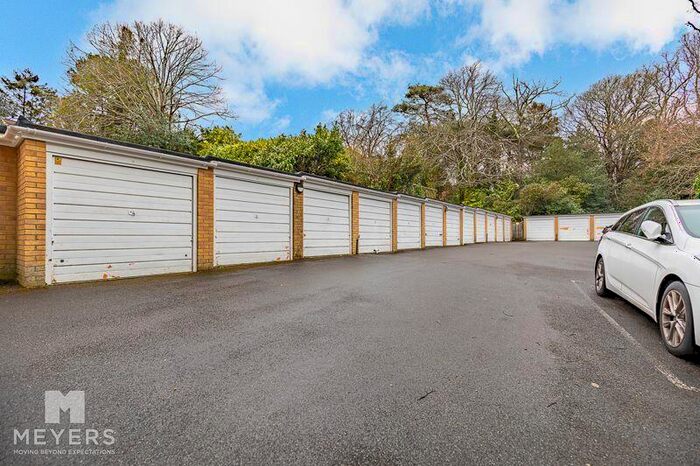 2 Bedroom Apartment For Sale In St. Valerie Road, Bournemouth, BH2