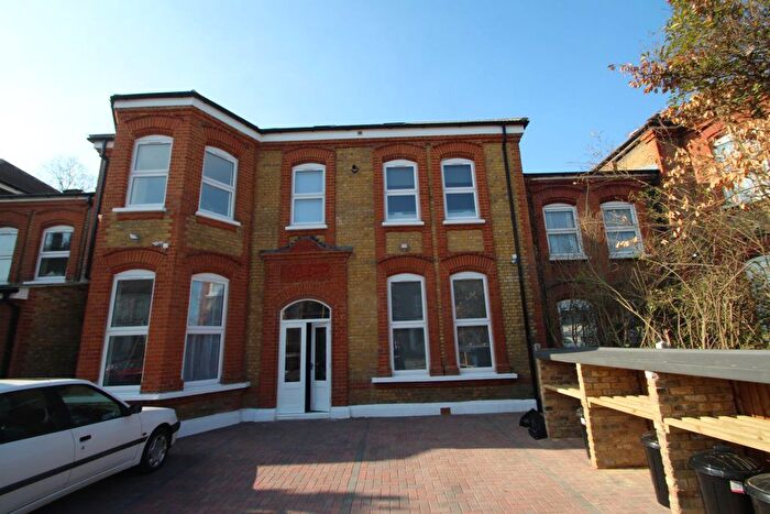 2 Bedroom Property To Rent In Mansfield Road, Ilford, IG1