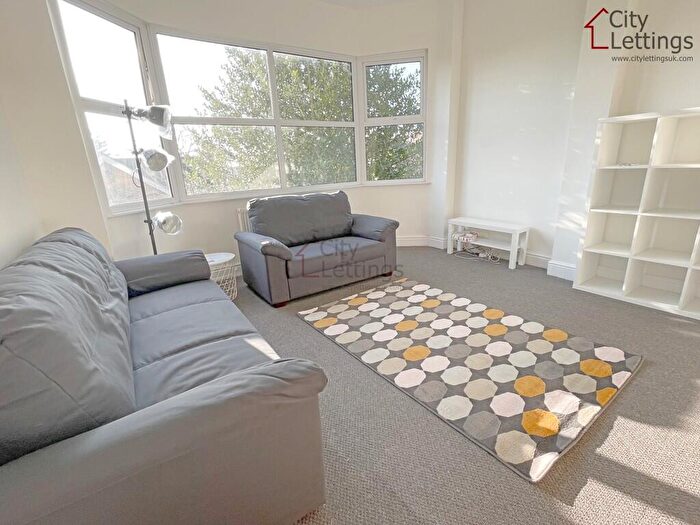 2 Bedroom Flat To Rent In Albert Road, Alexandra Park, Nottingham, NG3