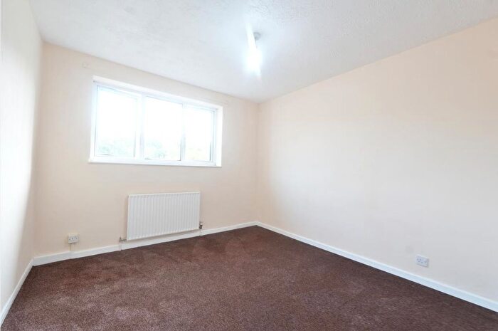 3 Bedroom Terraced House To Rent In Hetherington Close, Slough, SL2