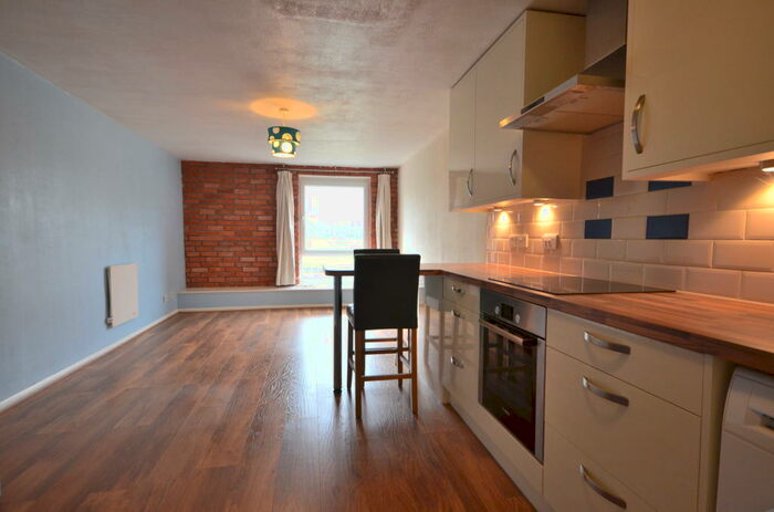 1 Bedroom Flat To Rent In Kestrel House, Marlborough Road, Gillingham, ME7