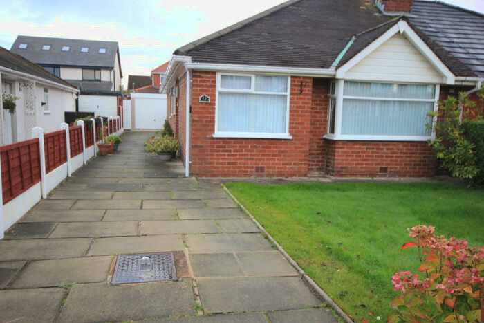 2 Bedroom Bungalow To Rent In Fairsnape Road, Lytham St. Annes, FY8
