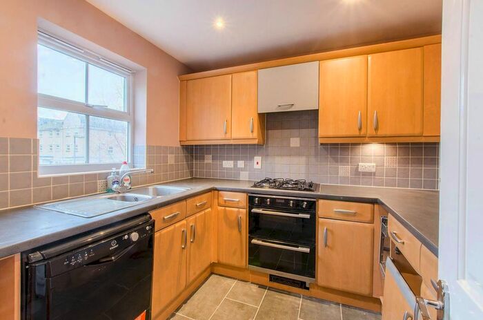 3 Bedroom End Of Terrace House To Rent In Sparkes Close, Bromley South, Bromley, BR2