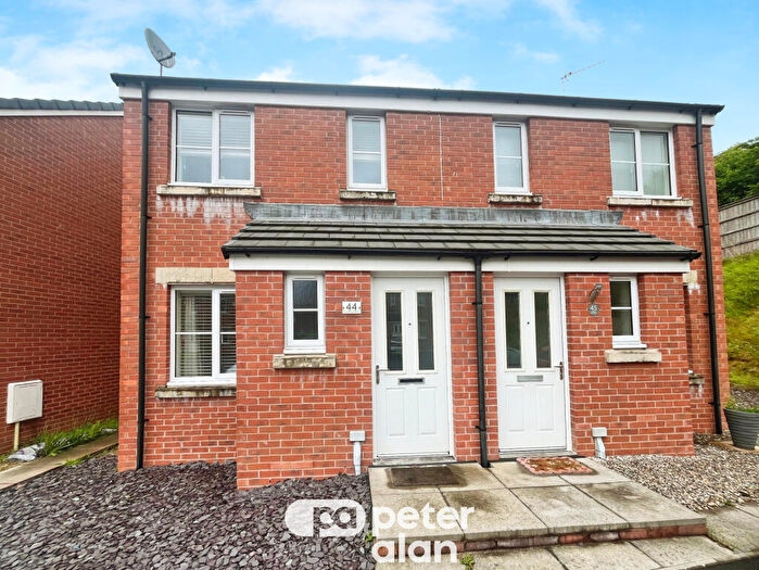2 Bedroom House To Rent In Maes Brynach, Brynmenyn, Bridgend, CF32