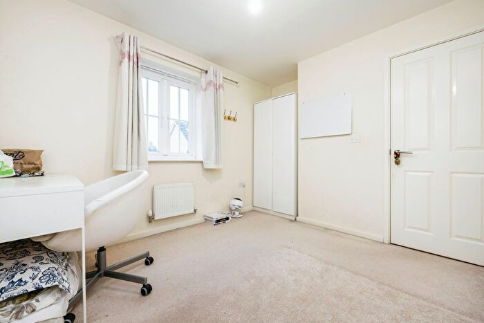 4 Bedroom Detached House For Sale In Primrose Fields, Bedford, Bedfordshire, MK41