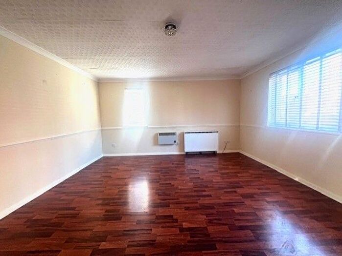 1 Bedroom Flat To Rent In Dunnock Close, Edmonton, N9