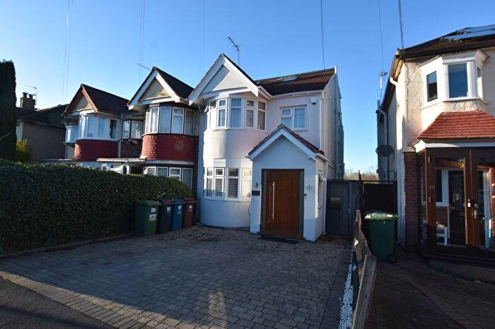 4 Bedroom Semi-Detached House For Sale In Yeading Avenue, Harrow, HA2